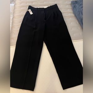 Aritzia Wilfred Pant Cropped - Size 8 - Black